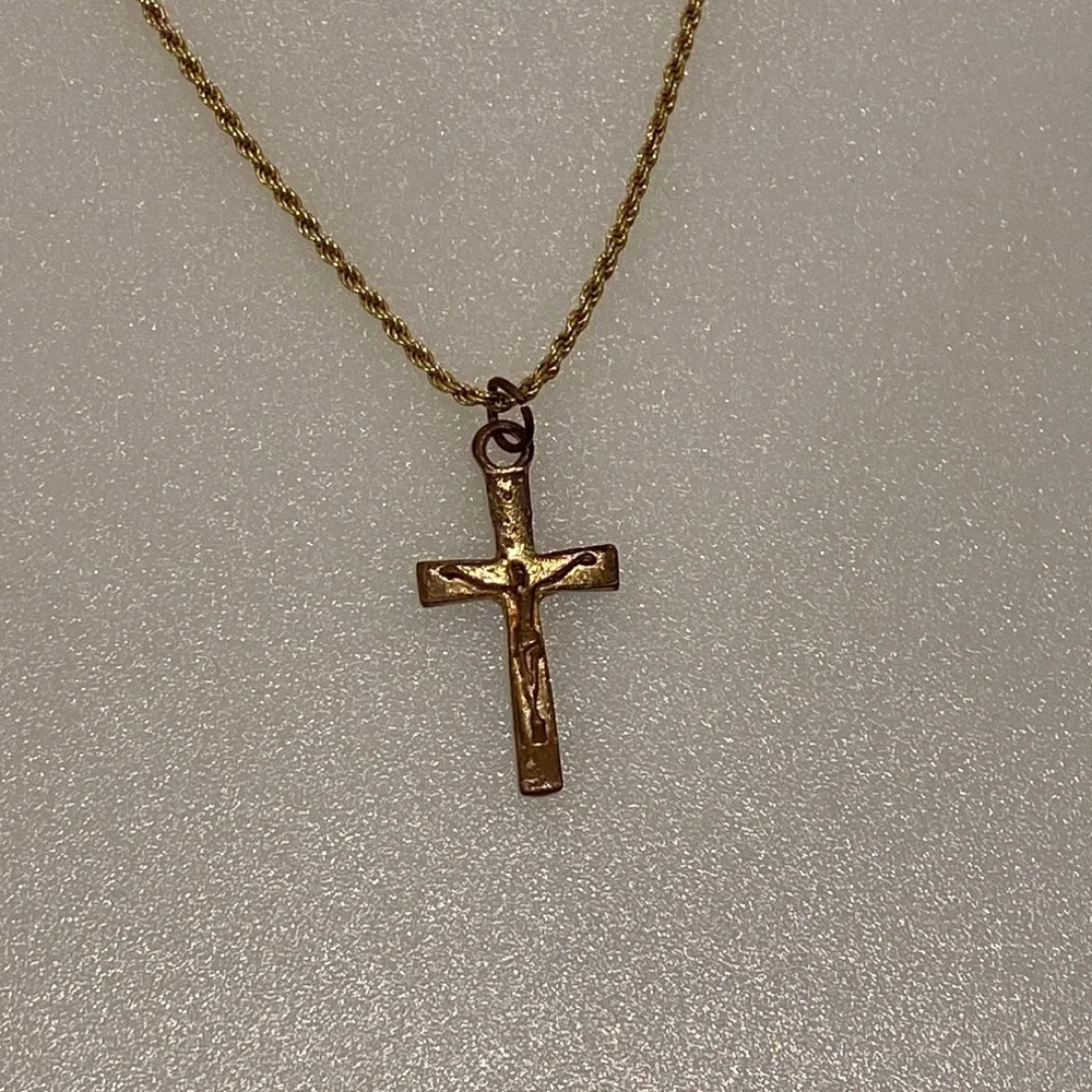 Gold Cross Rope Chain - Picture 2 of 5